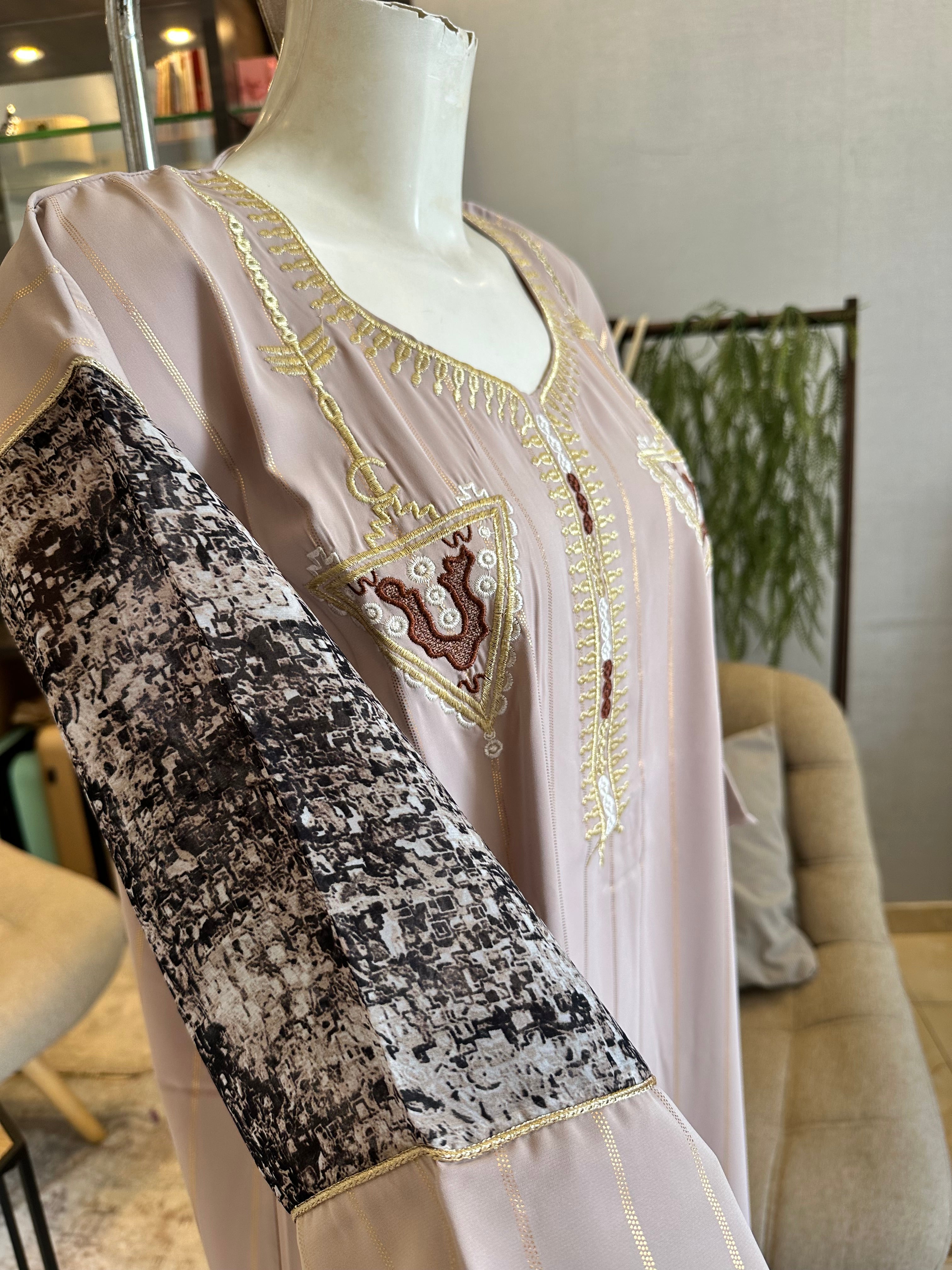 Caftan marocain traditionnel