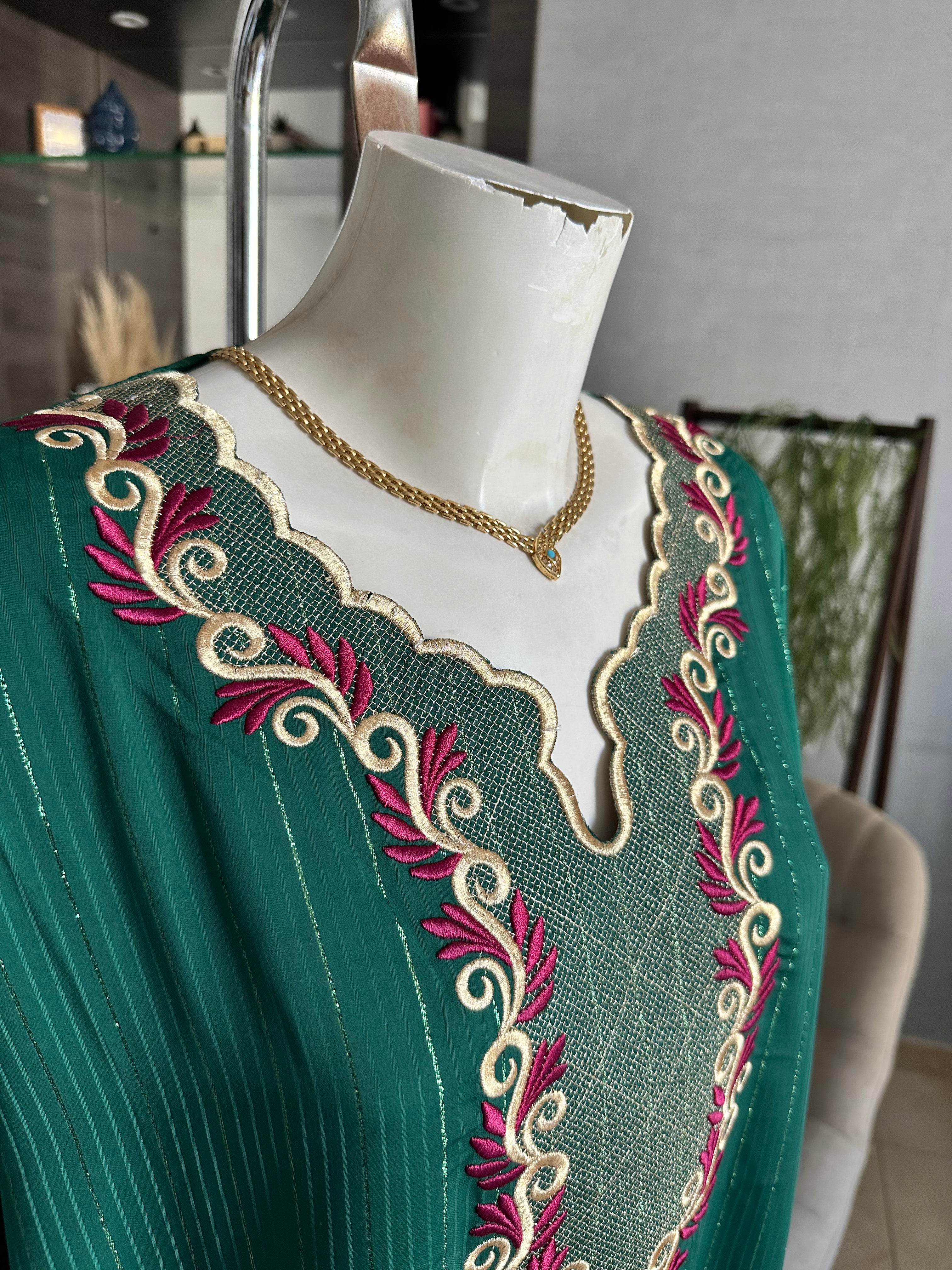 Caftan Marocain col brodé